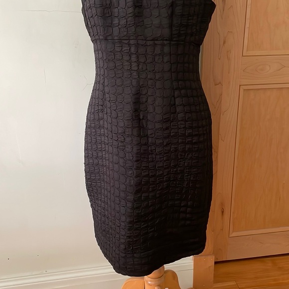 Taylor Black Sleeveless Empire Waist Midi Dress, Size 10 - Picture 5 of 16